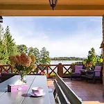Family House ヴィラ Mikołajki