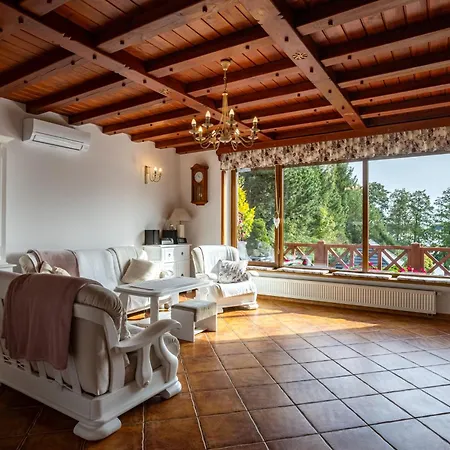 Family House Ferienhaus